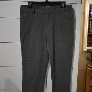 GRAY CROPPED PANTS